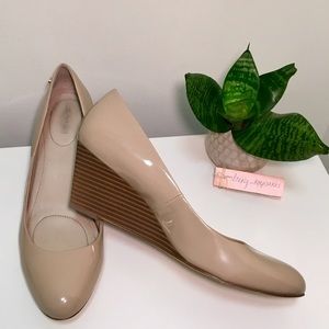 Calvin Klein Round Toe “Saxton” Wedge Pump Sz 9